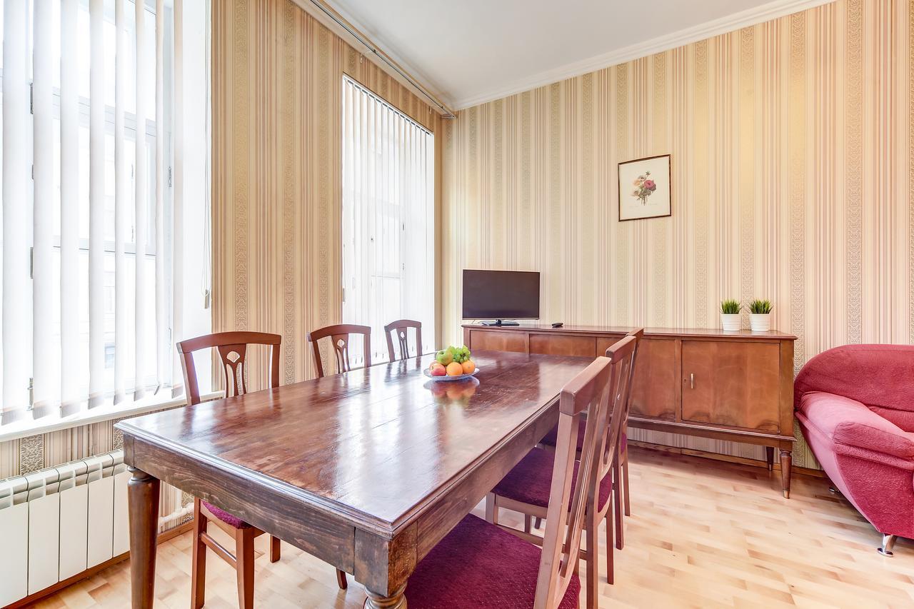 Apartment Mokhovaya 39 Sankt Petersborg Eksteriør billede