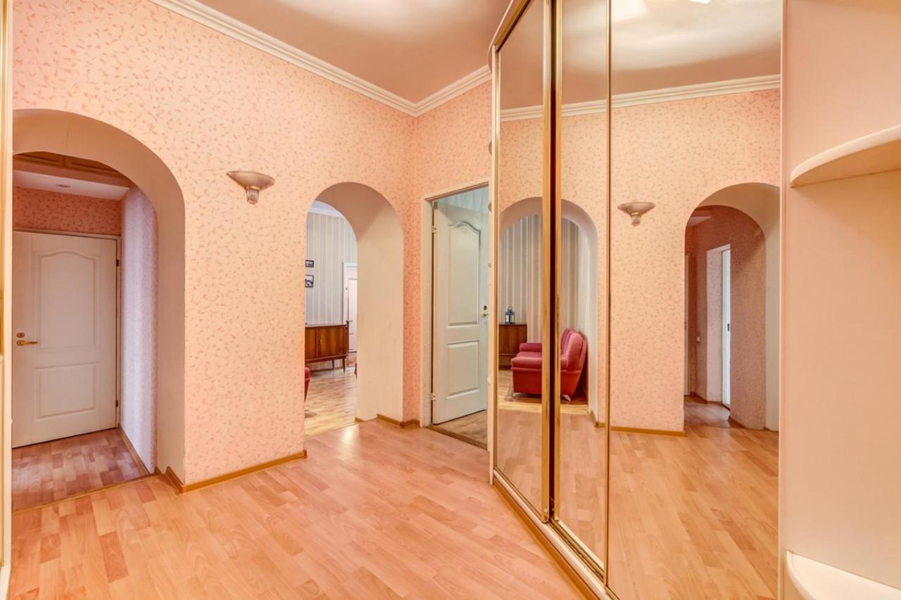 Apartment Mokhovaya 39 Sankt Petersborg Eksteriør billede